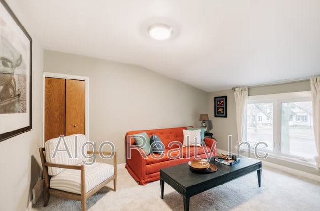 Building Photo - 4239 Minnehaha Ave