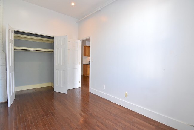 Building Photo - 1227 Broadway