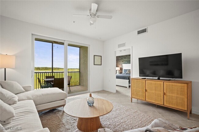 Building Photo - 15285 Grn Acrs Ave