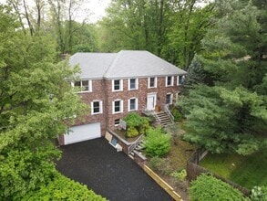Building Photo - 70 Johnson Ct