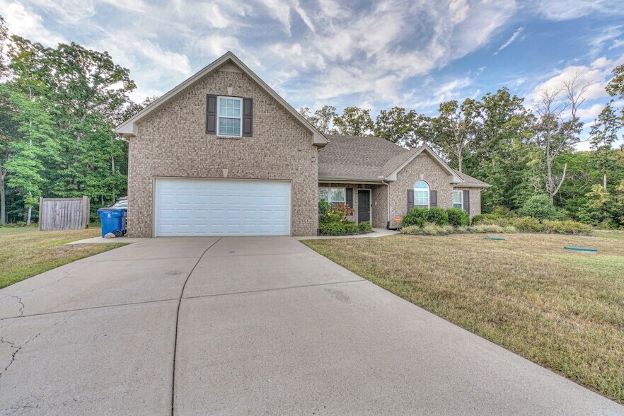 Primary Photo - 1485 Round Rock Dr