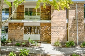 Building Photo - 745 E 3 Fountains Cir