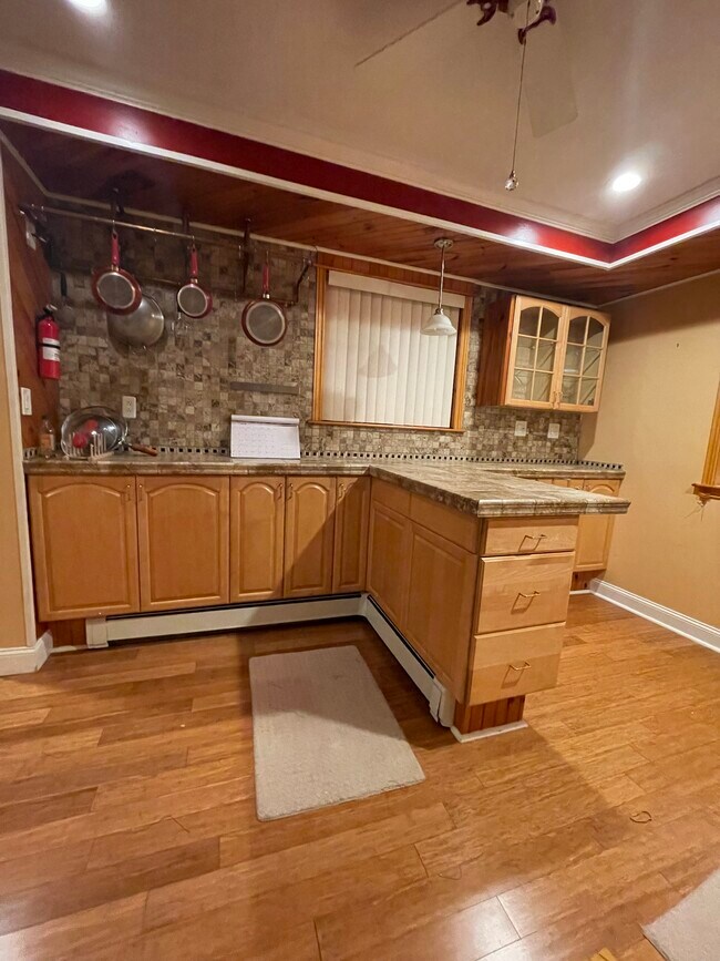 Foto del edificio - 7133 Cottage St