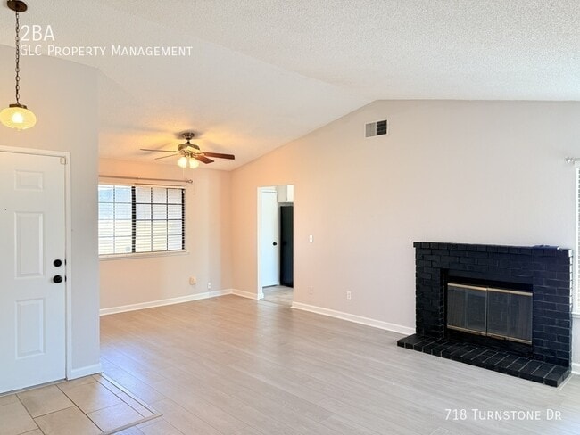 Building Photo - 718 Turnstone Dr