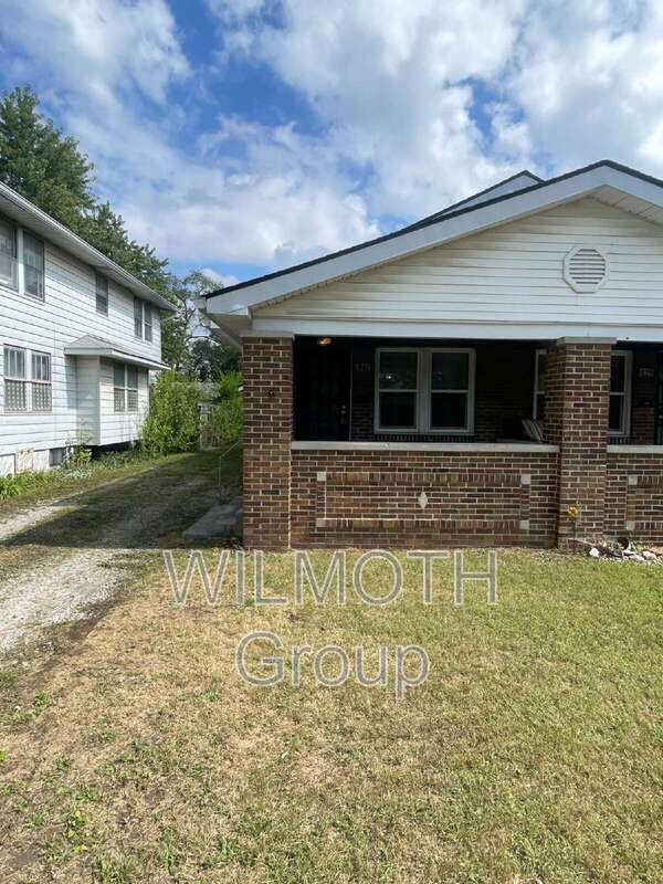 Building Photo - 841 Emerson Ave