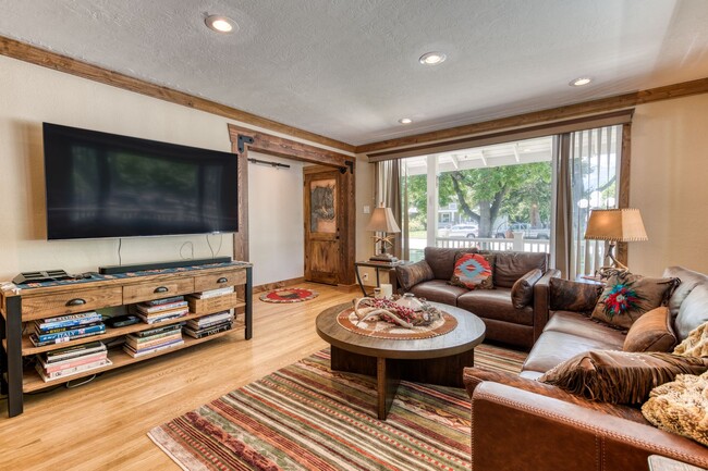 Foto del edificio - Charming high-end furnished home