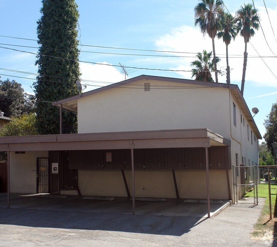 Building Photo - Potomac Apartments