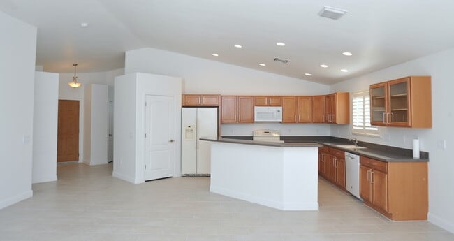 Foto del edificio - 3 bedroom 2 bathroom in Vail School District