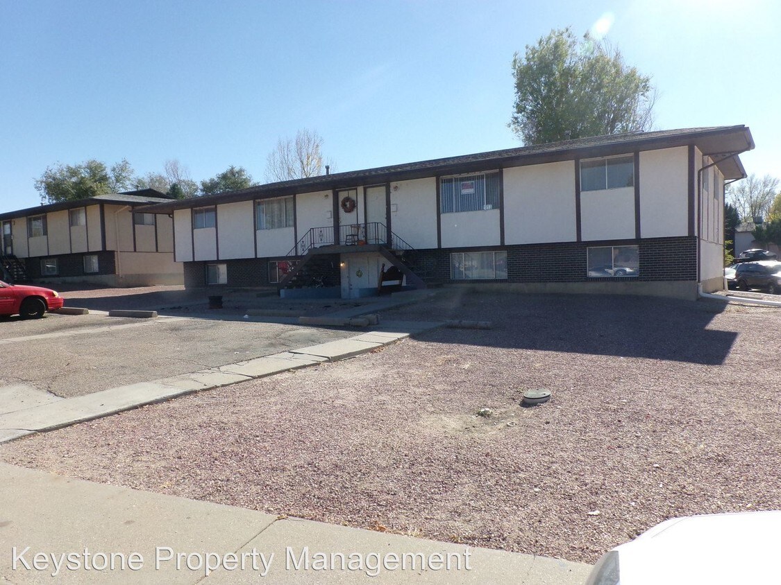 Primary Photo - 28 Alan Shepard Rd