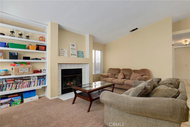 Foto del edificio - 29664 Woodlands Ave