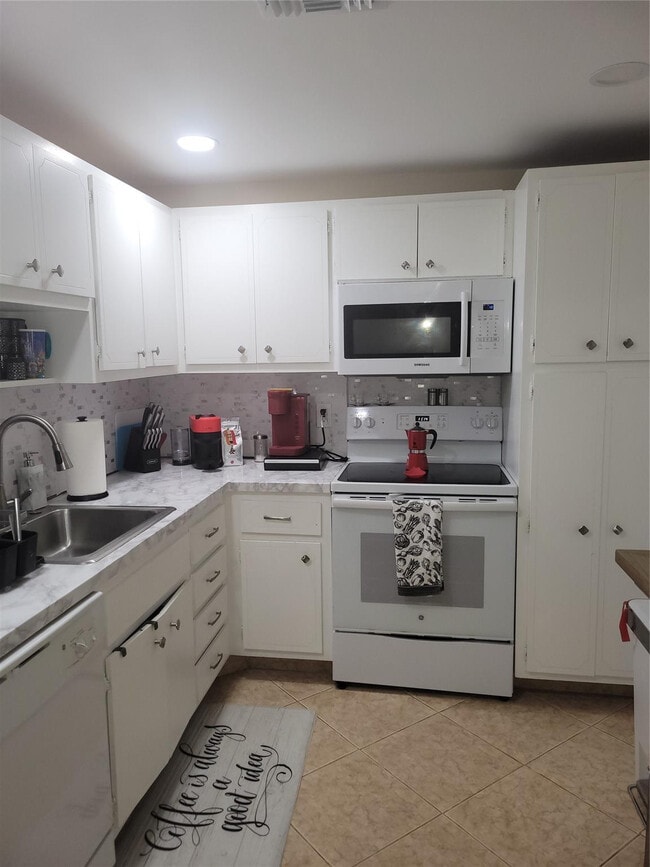 Foto del edificio - 1980 S Ocean Dr