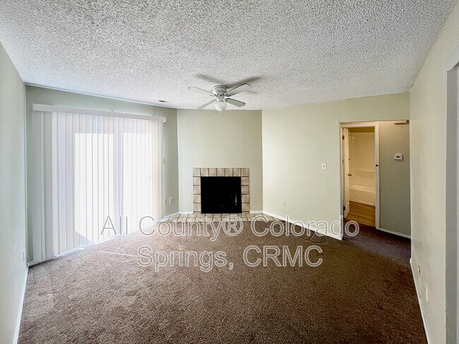 Building Photo - 1010 Mazatlan Cir