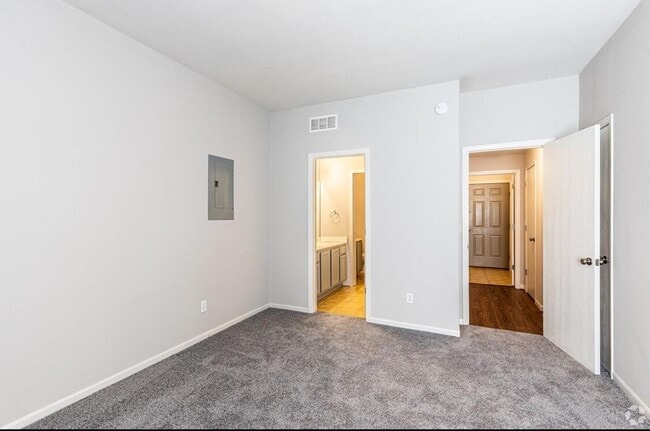 Building Photo - 1313 Rolling Rock Dr