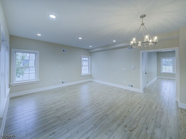 Building Photo - 8 Travers Ave