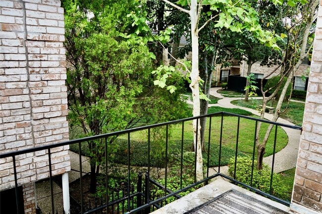 Foto del edificio - 7900 Westheimer Rd