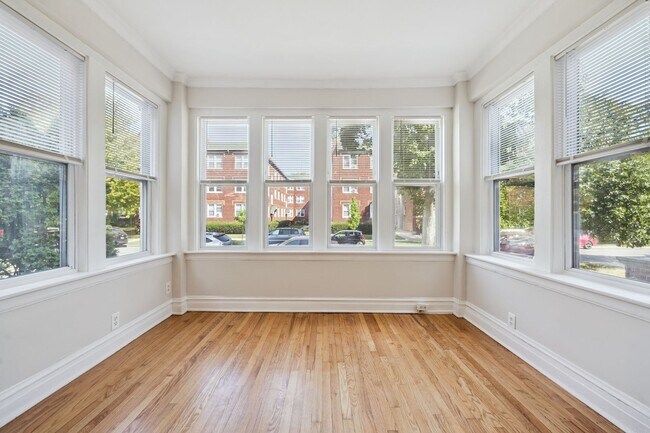 Foto del edificio - 4847 W Hutchinson St