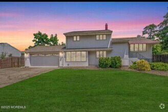 Building Photo - 4 Coral Way