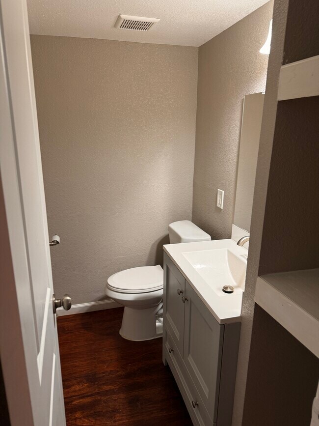 Foto del edificio - 357 NW Newton Dr