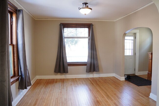 Foto del edificio - AVAILABLE JUNE - 3 BED 1 BATH