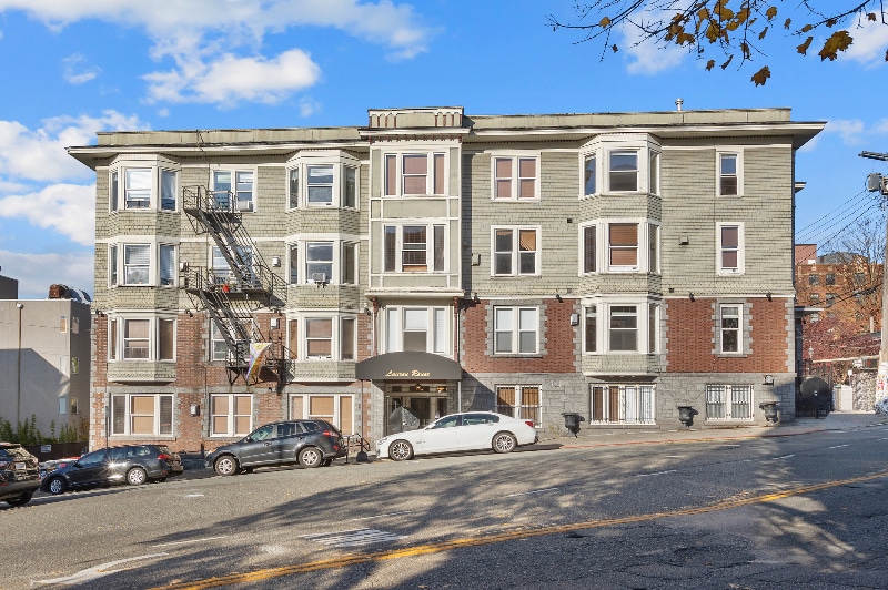 Photo - 312 E Olive Pl (Seattle, WA)