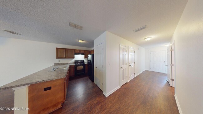 Foto del edificio - 7126 Timmerman Ln