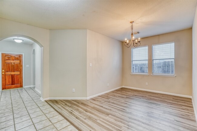 Foto del edificio - 21615 Balsam Brook Ln