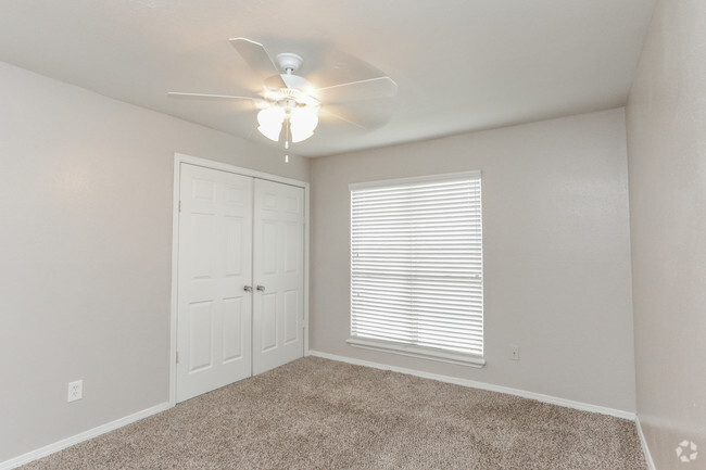 Huntington Village and Cambridge Crossing - Apartments in Houston, TX ...