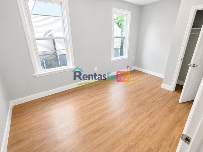 Foto del edificio - 135 S Clinton St