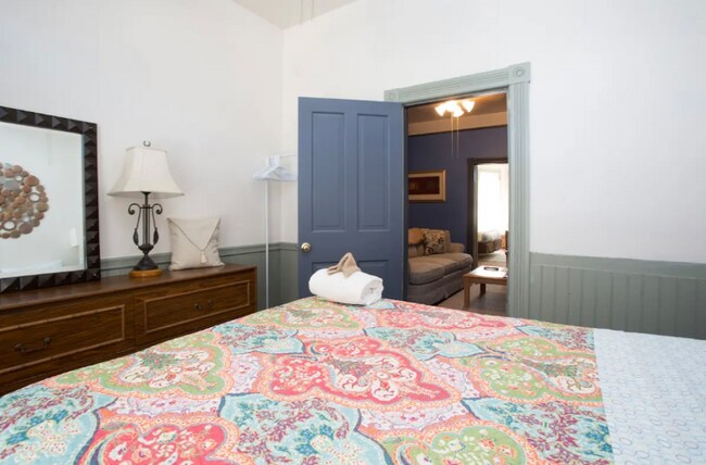 Foto del edificio - 318 W Hall St