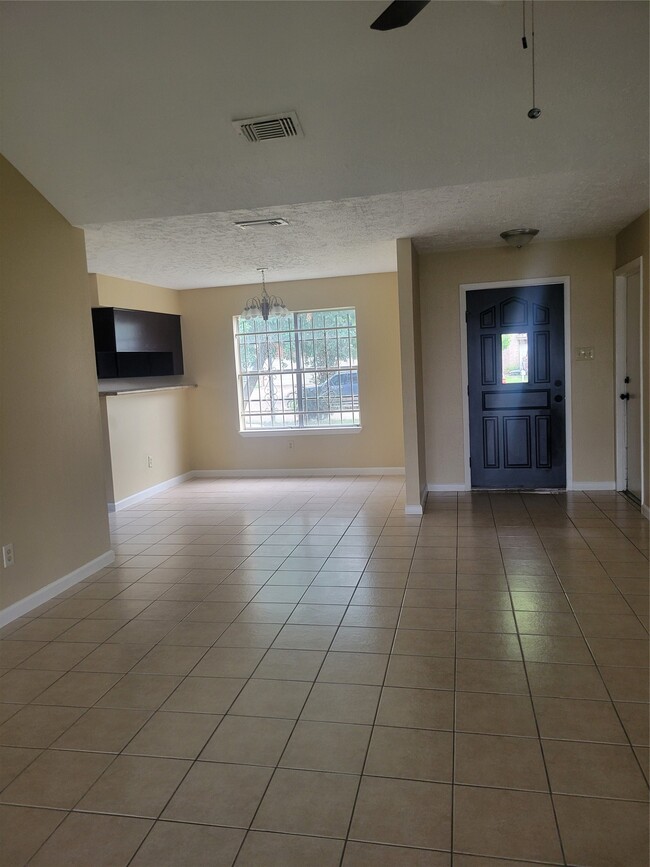Building Photo - 19330 Cypress Bay Dr