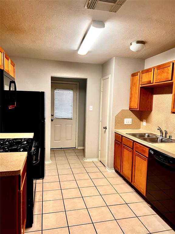 Building Photo - 5006 Canyon Blanco Dr