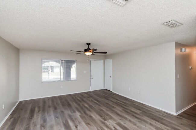 Building Photo - 1024 Porpoise Dr