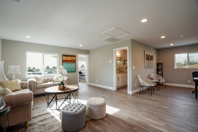 Foto del edificio - 25106 Belmont Ave