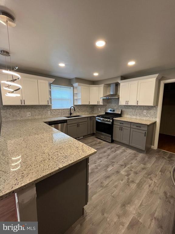 Foto principal - 3645 Glengyle Ave