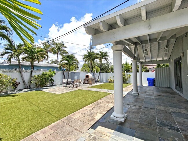 Foto del edificio - 470 SW 25th Rd