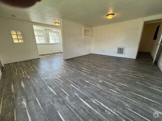 Building Photo - 706 S 5th Ave