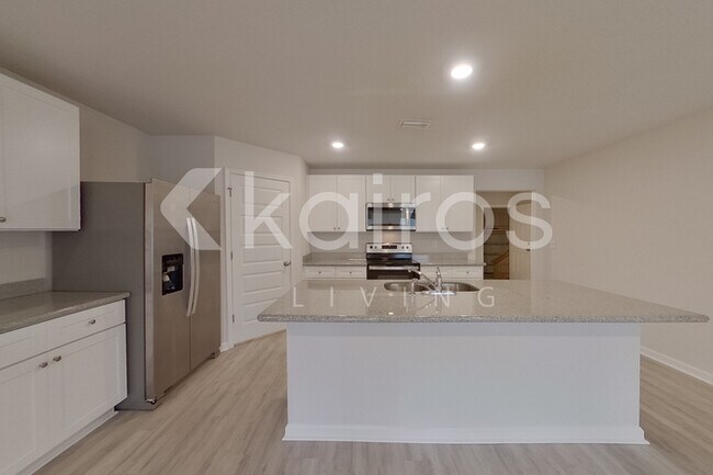 Building Photo - 4648 Malay Cir