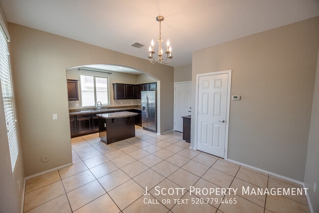 Building Photo - 17737 W Mandalay Ln
