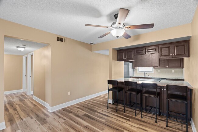 Building Photo - 252 Ulster Ln