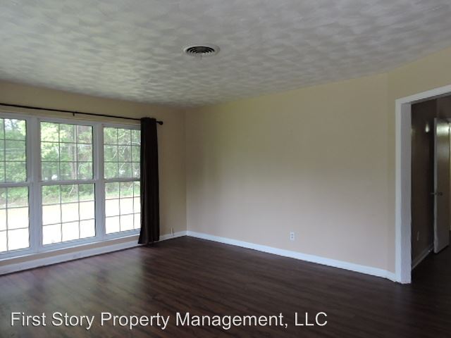 Building Photo - 908 Oak Knoll Ave