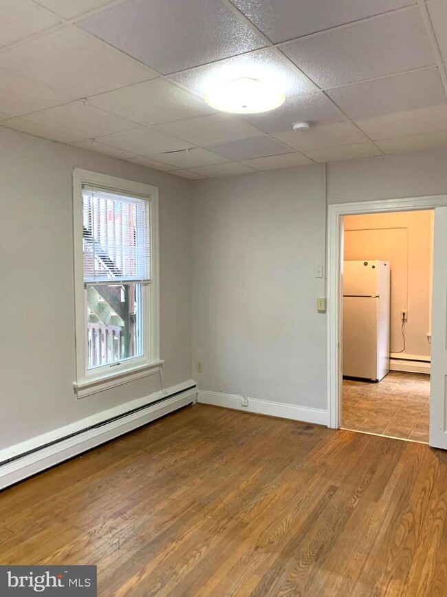 Building Photo - 711 Oak Hill Ave