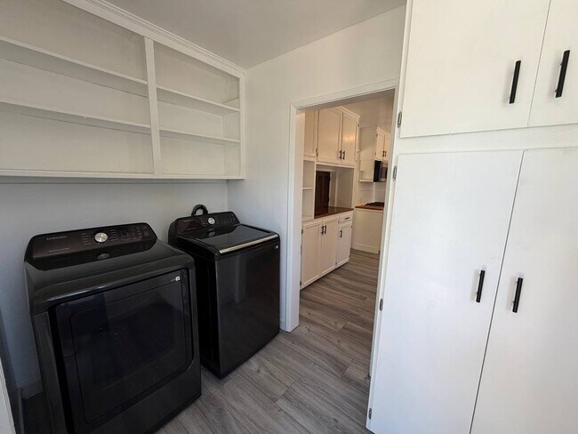 Foto del edificio - 13422 Oxnard St