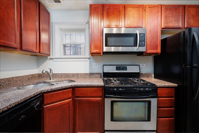 Foto del edificio - 6345 N Washtenaw Ave