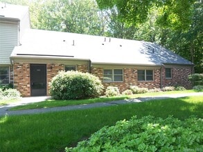 Building Photo - 180 Heritage