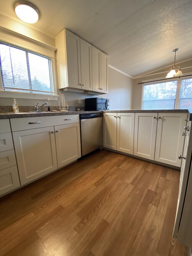 12402 Catoctin Furnace Rd, Thurmont, MD 21788 House Rental in