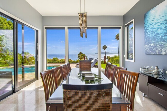 Building Photo - Luxurious & Private Modern Home w/Pool, AC & Diamond Head Views - Aloha Nalu