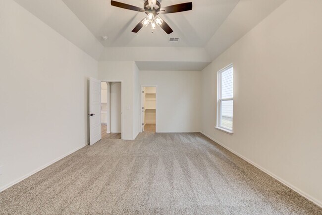 Foto del edificio - BRAND NEW 4 BEDROOM CAPITAL HOME IN SAND S...