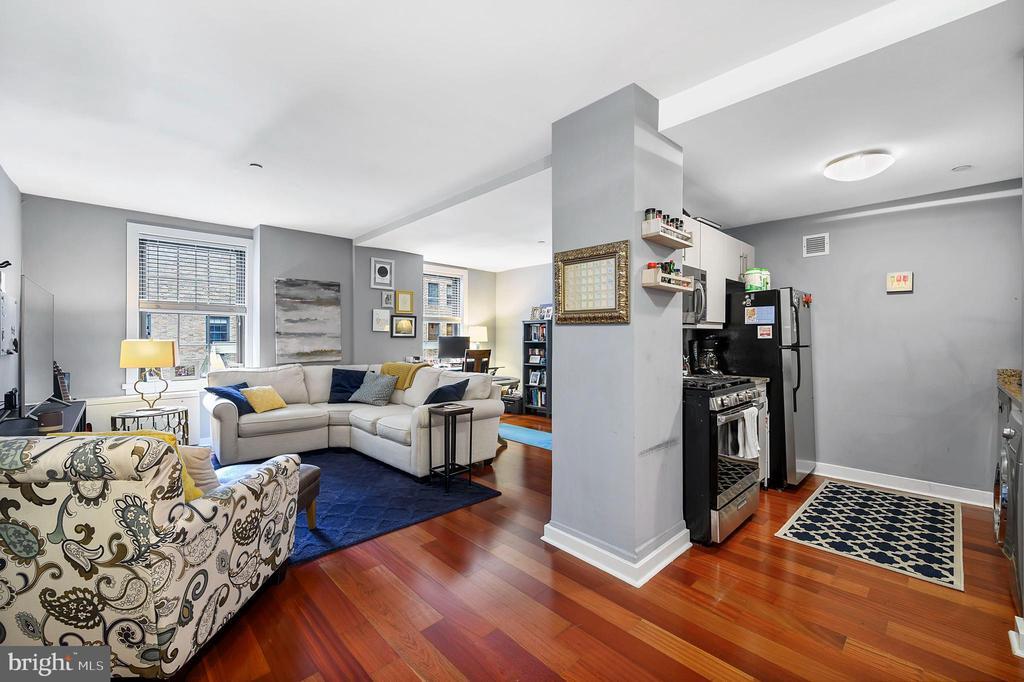 Foto principal - 219-29 S 18th St