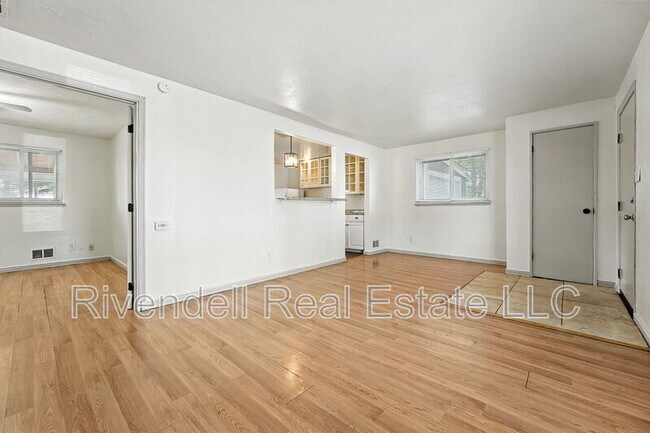 Foto del edificio - 3040 Worchester St