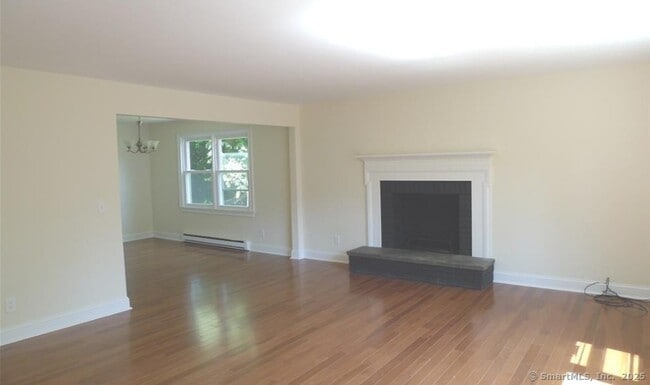Building Photo - 36 Richmondville Ave